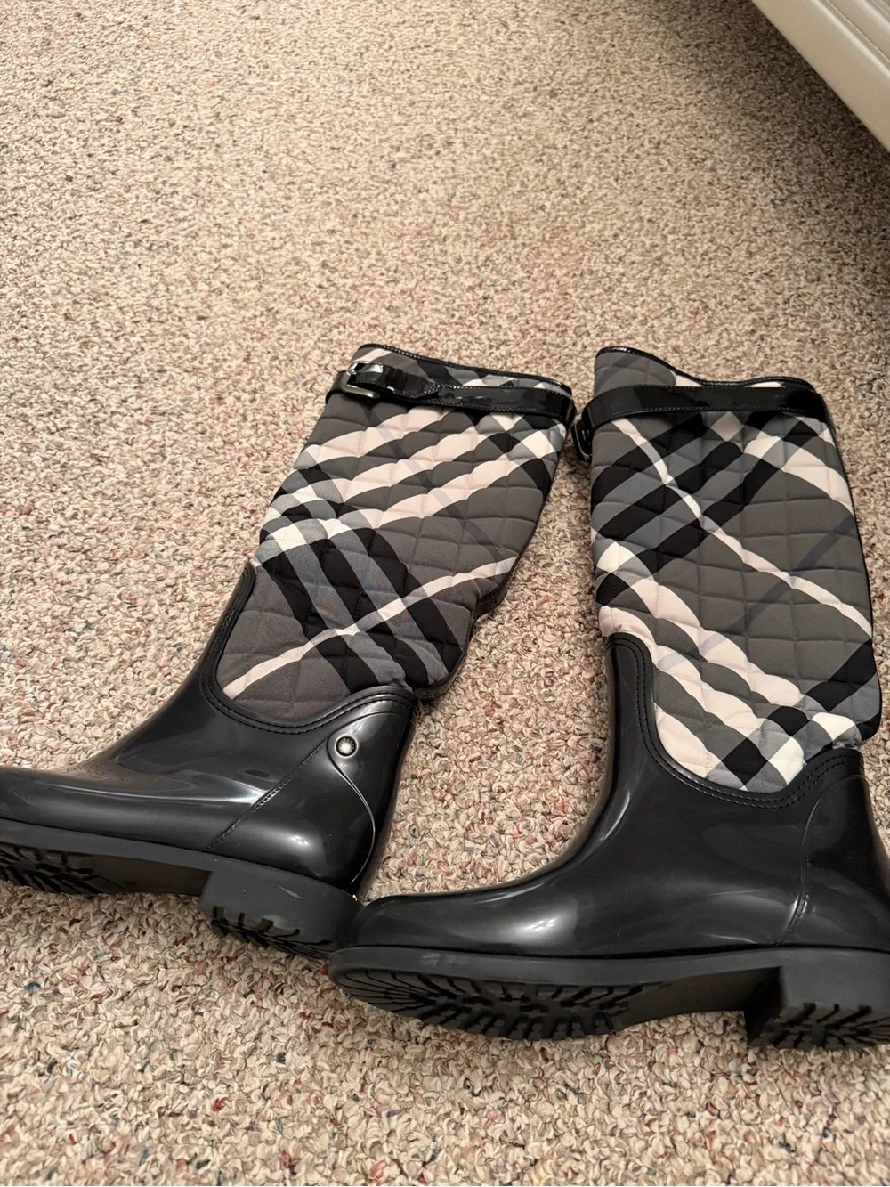Burberry 100% authentic
